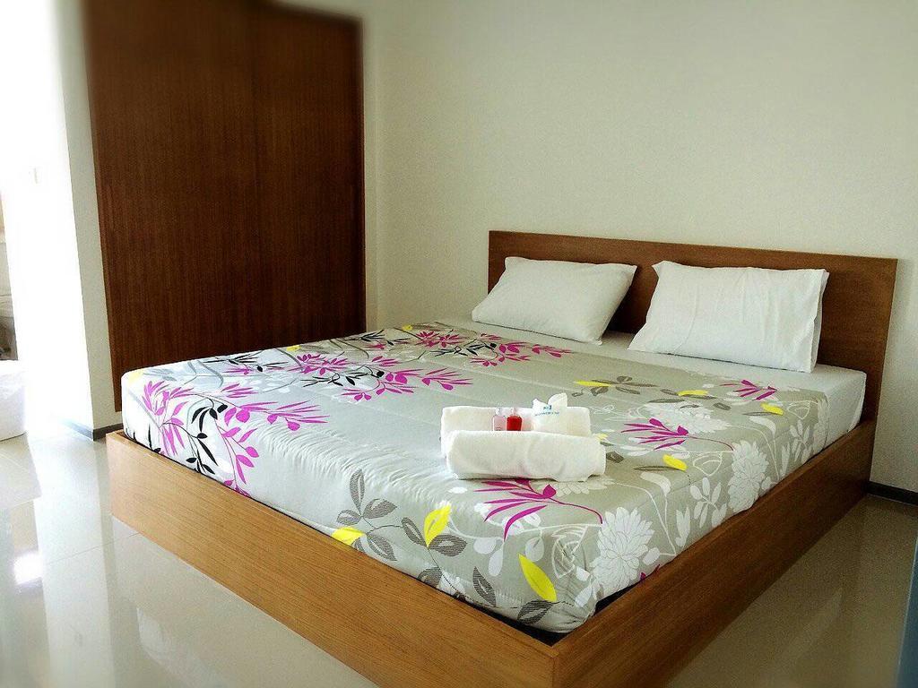Promsook Apartment Chonburi Habitación foto