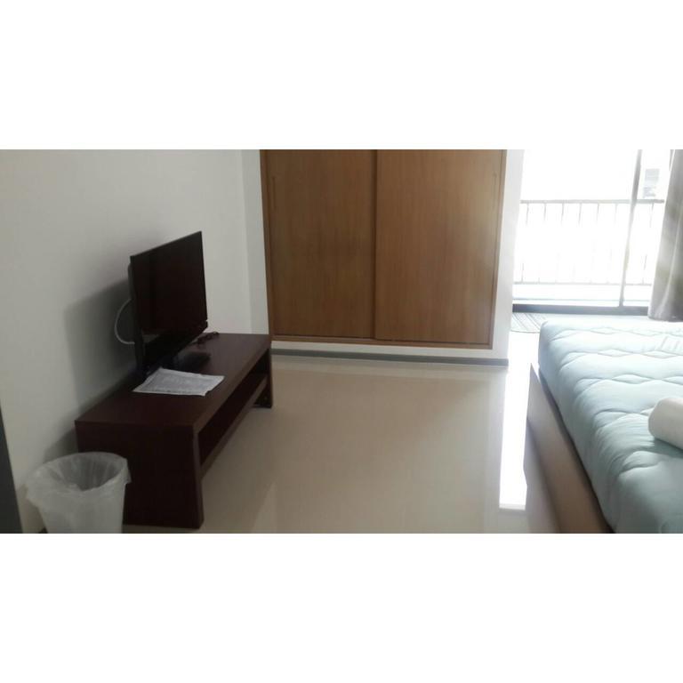 Promsook Apartment Chonburi Habitación foto